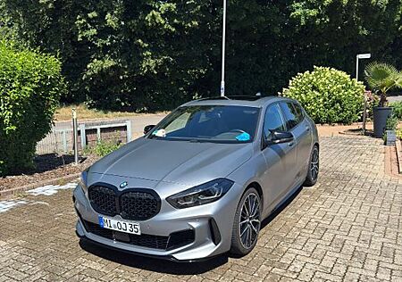BMW 135 M135 xDrive (Frozen Pure Grey)