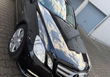 Mercedes-Benz E 200 Cabriolet BlueEFF. AVANTGARDE AV...