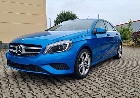 Mercedes-Benz A 180 A -Klasse BlueEfficiency Navi Tüv