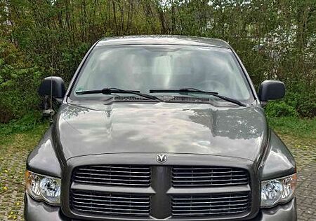 Dodge RAM 1500 SLT - 5,7 V8 HEMI (US-Modell)