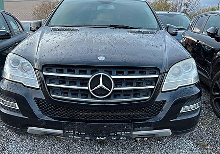 Mercedes-Benz ML 300 ML CDI BlueEfficiency 4Matic
