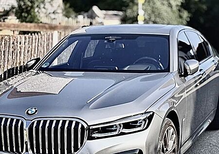 BMW 730d xDrive - Luxus bis nahezu Vollausstattung
