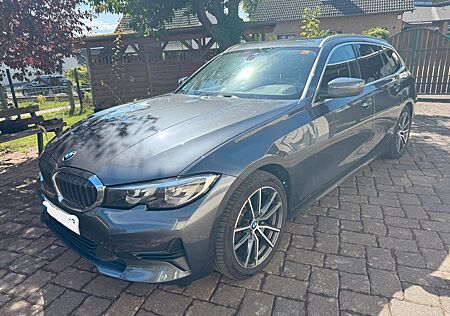 BMW 320i Touring (2021)