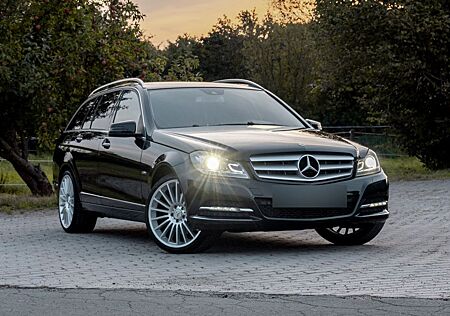 Mercedes-Benz C 300 CDI 4MATIC T BlueEFF. AVANTG. Aut.