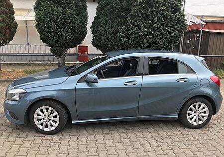 Mercedes-Benz A 180 -