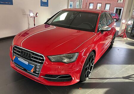 Audi S3 Sportback 2.0 TFSI quattro +LED+ACC+SPORT-AGA