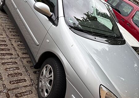 Citroën C5 2.0 16V Exclusive Autom. *Luftfederung*