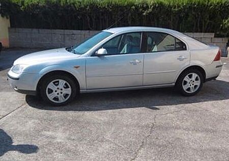 Ford Mondeo 2.0 Ambiente Autom. Ambiente
