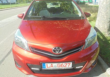 Toyota Yaris Top-Sondermodell"LIFE"Automatik 1.Hand !