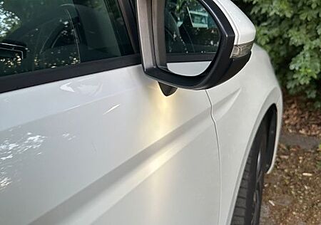 VW Touran Volkswagen 2.0 TDI SCR SOUND BMT SOUND