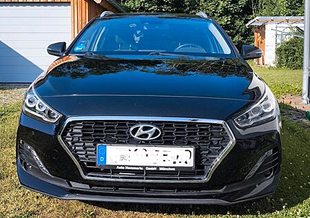 Hyundai i30 1.6 CRDi 85kW YES! YES!