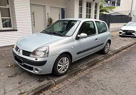 Renault Clio gebraucht kaufen Renault Clio Confort Automatik Klimaanlage TÜV neu