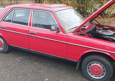Mercedes-Benz 200