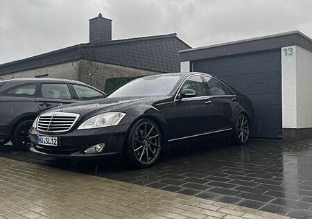 Mercedes-Benz S 500 4matic -