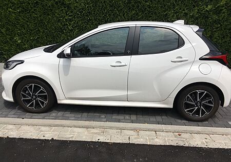 Toyota Yaris 1.5-l-VVT-i Hybrid 116 CVT Team Deutsc...