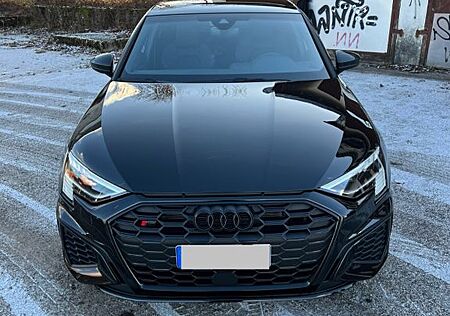 Audi S3 TFSI S tronic quattro Sportback -
