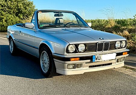 BMW 325i Cabrio E30