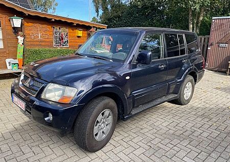 Mitsubishi Pajero 3,2 DI-D Elegance Elegance