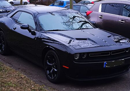 Dodge Challenger V6