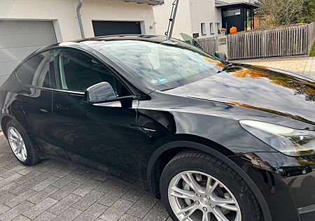 Tesla Model Y Long Range Dual Motor AWD Long Range