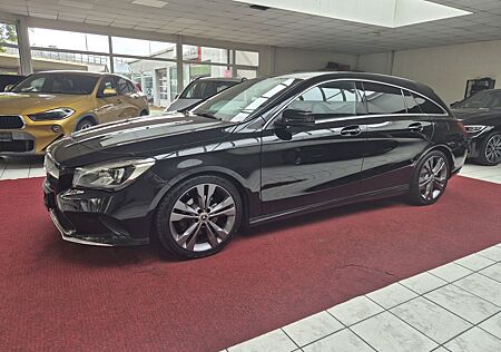 Mercedes-Benz CLA 180 Shooting Brake NAVI+LEDER+LED+KAM+SHZ