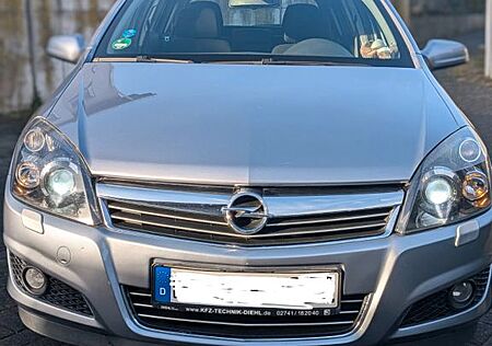 Opel Astra 1.6 Ecotec NAVI 85kW NAVI