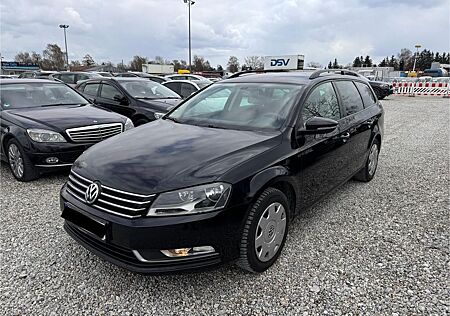 VW Passat Variant Volkswagen *Passat*Variant*BlueMotion*Navi*Klima*ALU*AHK*