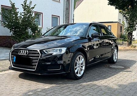 Audi A3 2.0 TDI S tronic design Sportback design