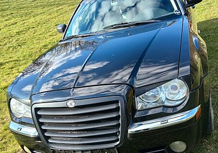 Chrysler 300C Touring 3.0 CRD Autom. -