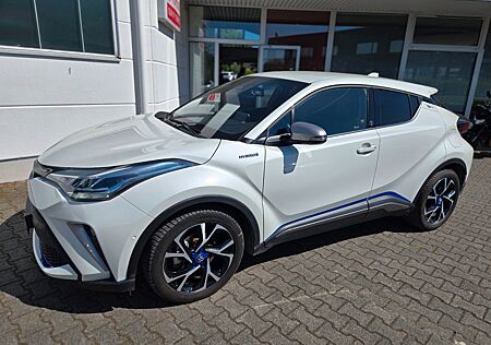 Toyota C-HR Hybrid Team D