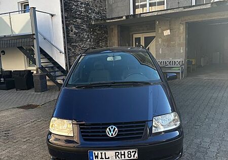 VW Sharan Volkswagen 1.9TDI Basis Basis