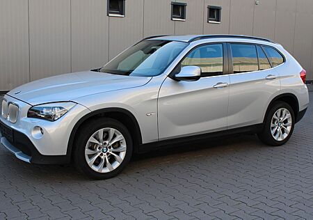 BMW X1 xDrive 28i Bi-Xenon Navi Ledersport Tempomat