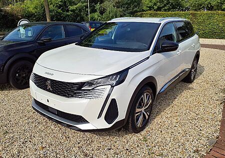 Peugeot 5008 1.2 Allure Pack - 7SITZE,360KAMERA,NAVI,SZG