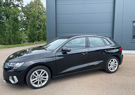 Audi A3 40 TFSI e S tronic advanced Sportback mit AHK