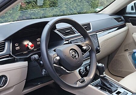 Skoda Superb L&K iV DCC STNDHZ CANTON 360° AHK PANO