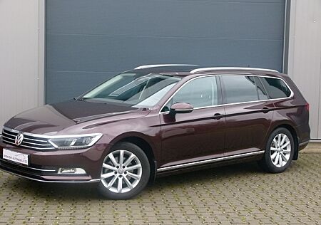 VW Passat Variant Volkswagen Passat Highline LED Navi Ponor. AHK Virtual ACC