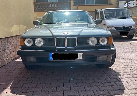 BMW 730i E32