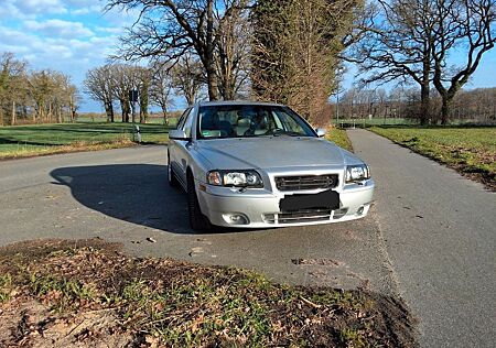 Volvo S80 2.0 T Sportfahrwerk 180 PS