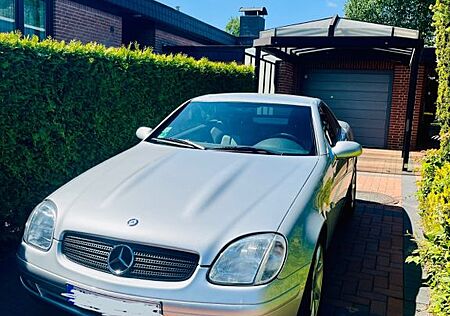 Mercedes-Benz SLK 200 -