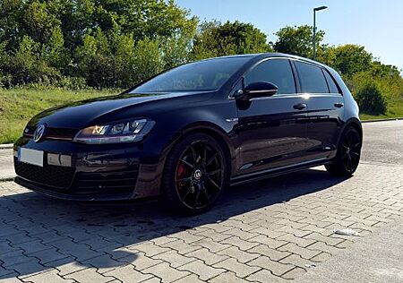 VW Golf Volkswagen VII 2.0 TSI DSG GTI Scheckheftgepflegt