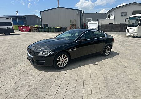 Jaguar XE Prestige,1 Hand, Autom.