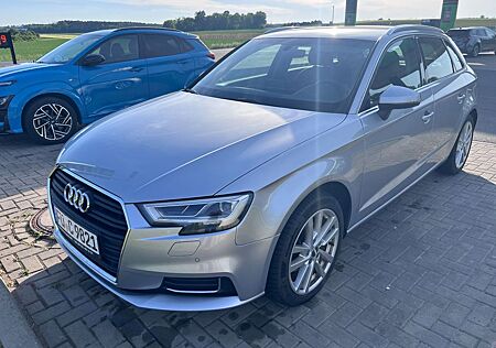 Audi A3 1.0 TFSI S tronic design Sportback design