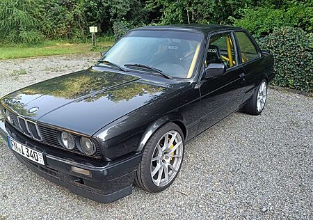 BMW 325i 4l V8 M60 ex