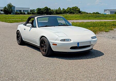Mazda MX-5 NA 1992 Lackierung Stoffverdeck Hardtop