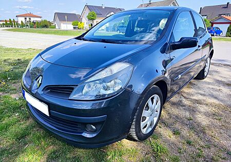 Renault Clio 1.6 Service neu, Bluetooth, Freisprech, UVM