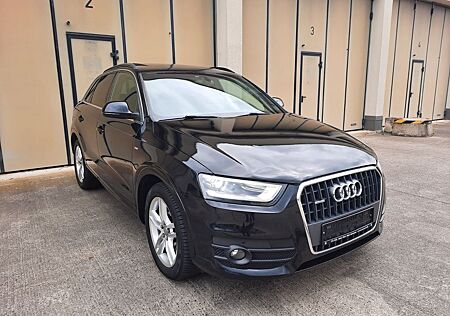 Audi Q3 2.0 TDI quattro S - Line Panoramadach.
