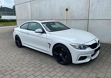 BMW 435i Coupé M*Heck*Aut*Temp*MFL*Kamer*Keyless*Xen