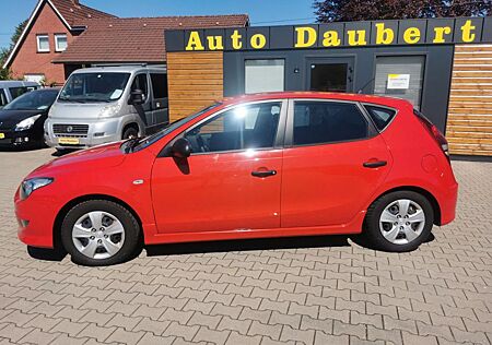 Hyundai i30 1,4+ZV+EFH+M&S+Radio/CD+Garantie