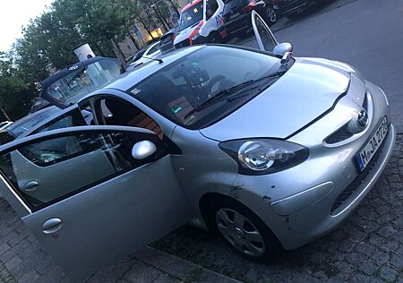 Toyota Aygo (X) Aygo (X) 1,0-l-VVT-i Club Club