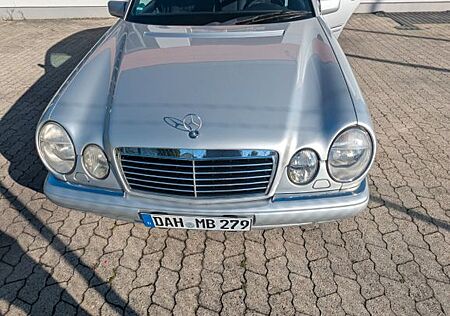 Mercedes-Benz 420 Mercedes 22.04.2026 oldtimer
